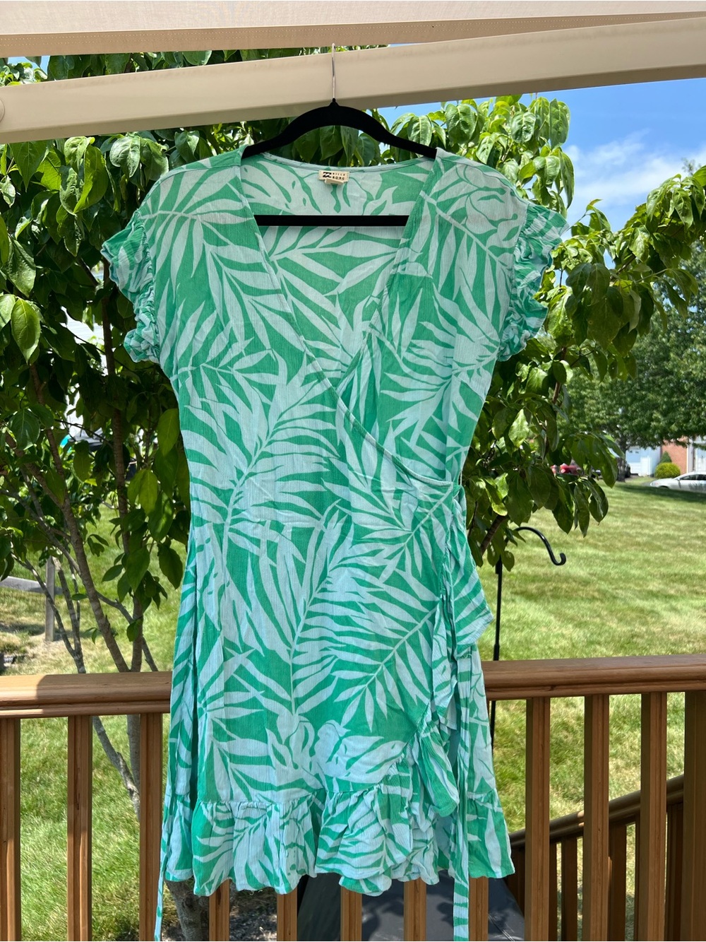 Billabong Palm leaf pattern Mini Dress